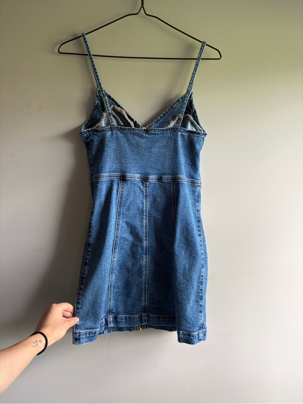 American Eagle Outfitters Light Blue Denim Mini Dress with Contrast Stitching - Picture 2 of 5